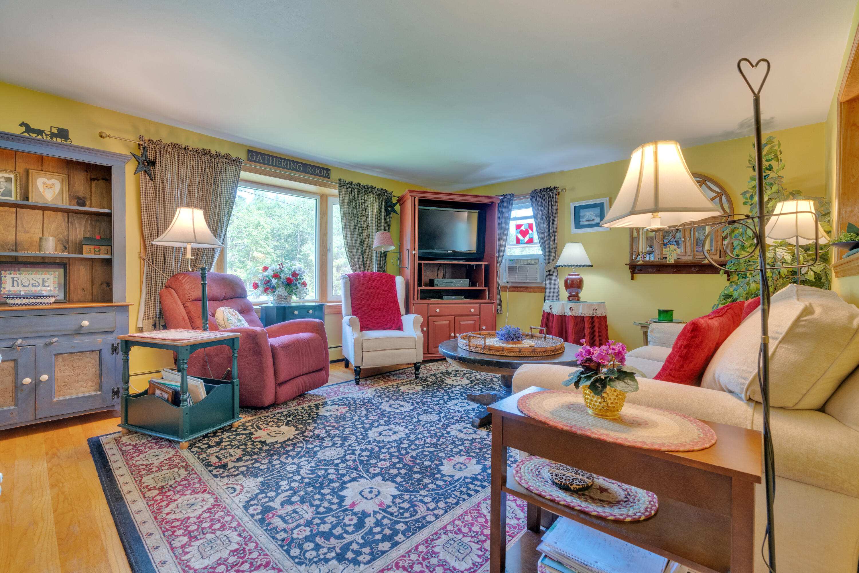 56 Deer Run Road North Yarmouth, ME 04097 - Photo 15 of 34 Living room with bow window