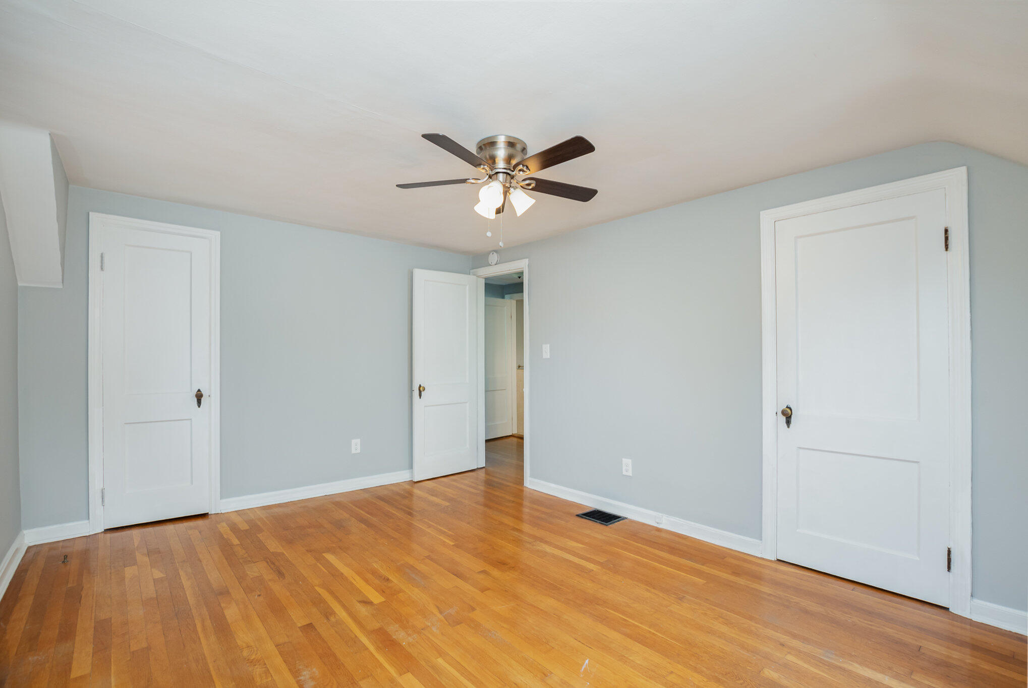 98 Pleasant Ridge Avenue Fort Mitchell, KY 41017 - Photo 11 of 29