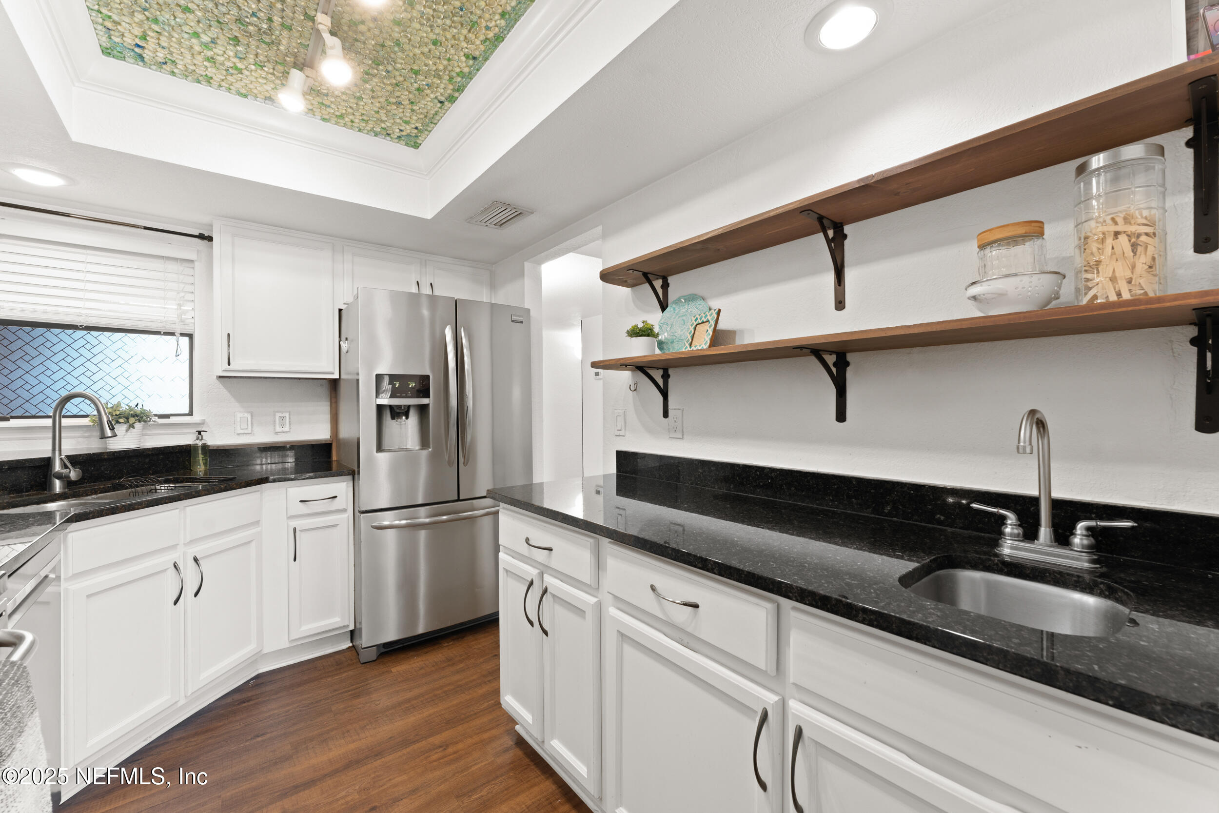 912 Shoreline Circle Ponte Vedra Beach, FL 32082 - Photo 8 of 30 Updated Kitchen