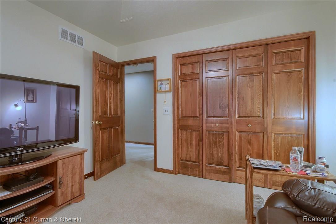 34201 Willow Road New Boston, MI 48164 - Photo 22 of 36 2nd_Bedroom.jpg