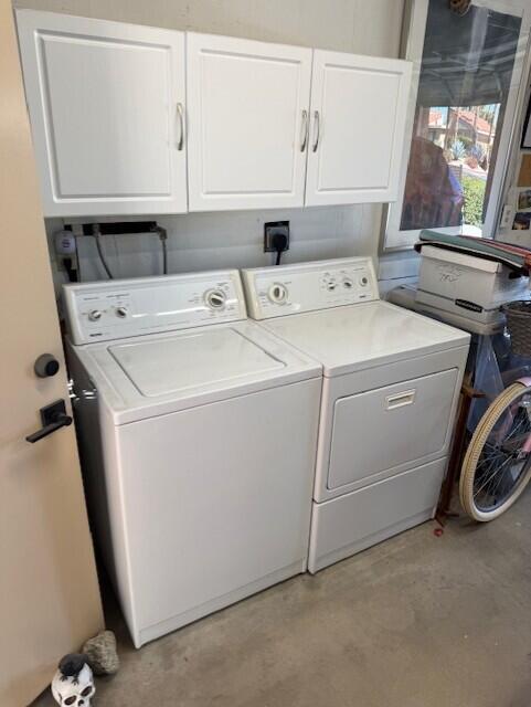41 Sunrise Drive Rancho Mirage, CA 92270 - Photo 29 of 51 a utility room with dryer and washer