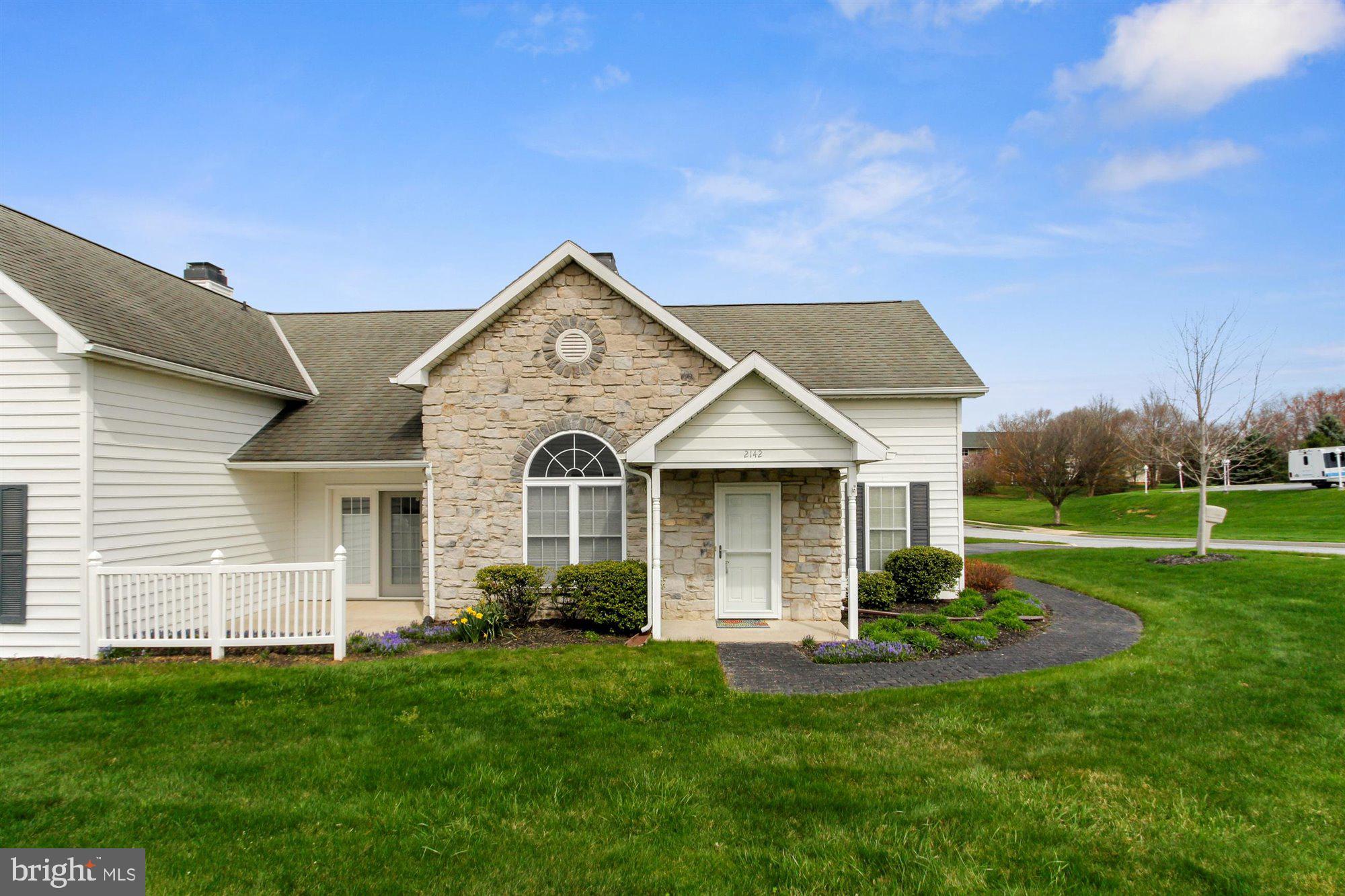 2142 Knob Hill Road York, PA 17403 - Photo 1 of 27 Gallery Image 1