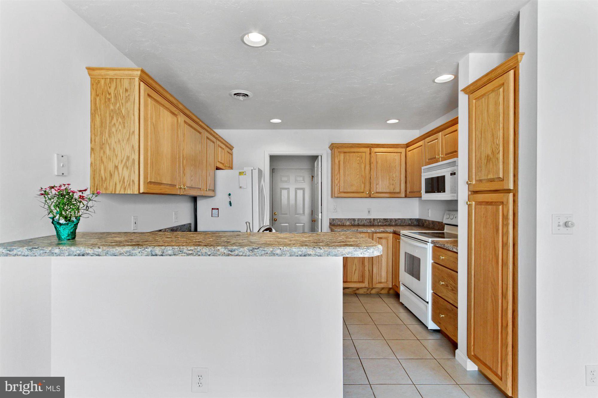 2142 Knob Hill Road York, PA 17403 - Photo 16 of 27 Gallery Image 16