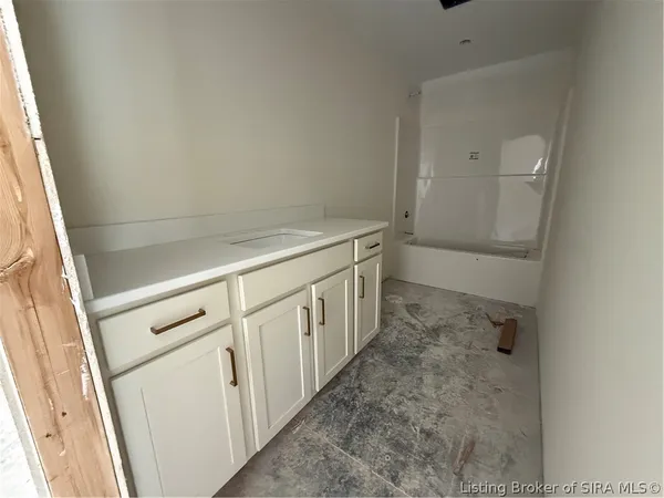 $329,900 | 2771 Abby Wds Drive, Jeffersonville, IN 47130