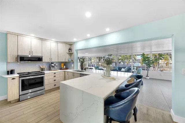 $4,000 | 1015 Spindle Palm Way, Apollo Beach, FL 33572