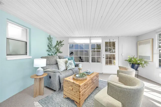 $4,000 | 1015 Spindle Palm Way, Apollo Beach, FL 33572