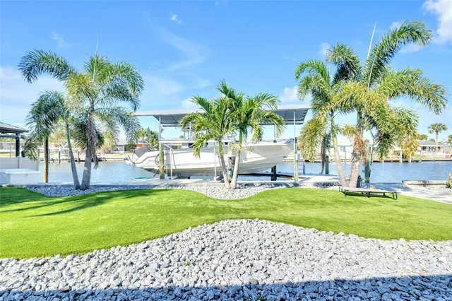 $4,000 | 1015 Spindle Palm Way, Apollo Beach, FL 33572