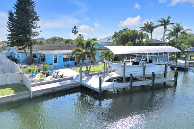 $4,000 | 1015 Spindle Palm Way, Apollo Beach, FL 33572