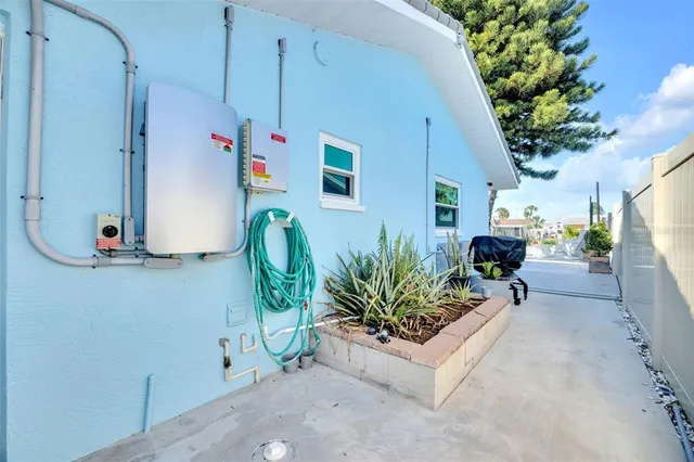 $4,000 | 1015 Spindle Palm Way, Apollo Beach, FL 33572