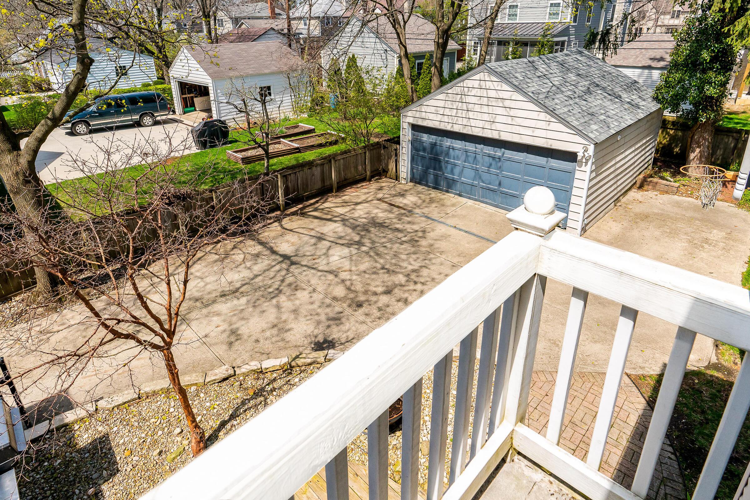 1620 Cardiff Road Columbus, OH 43221 - Photo 28 of 51 Owner Balcony