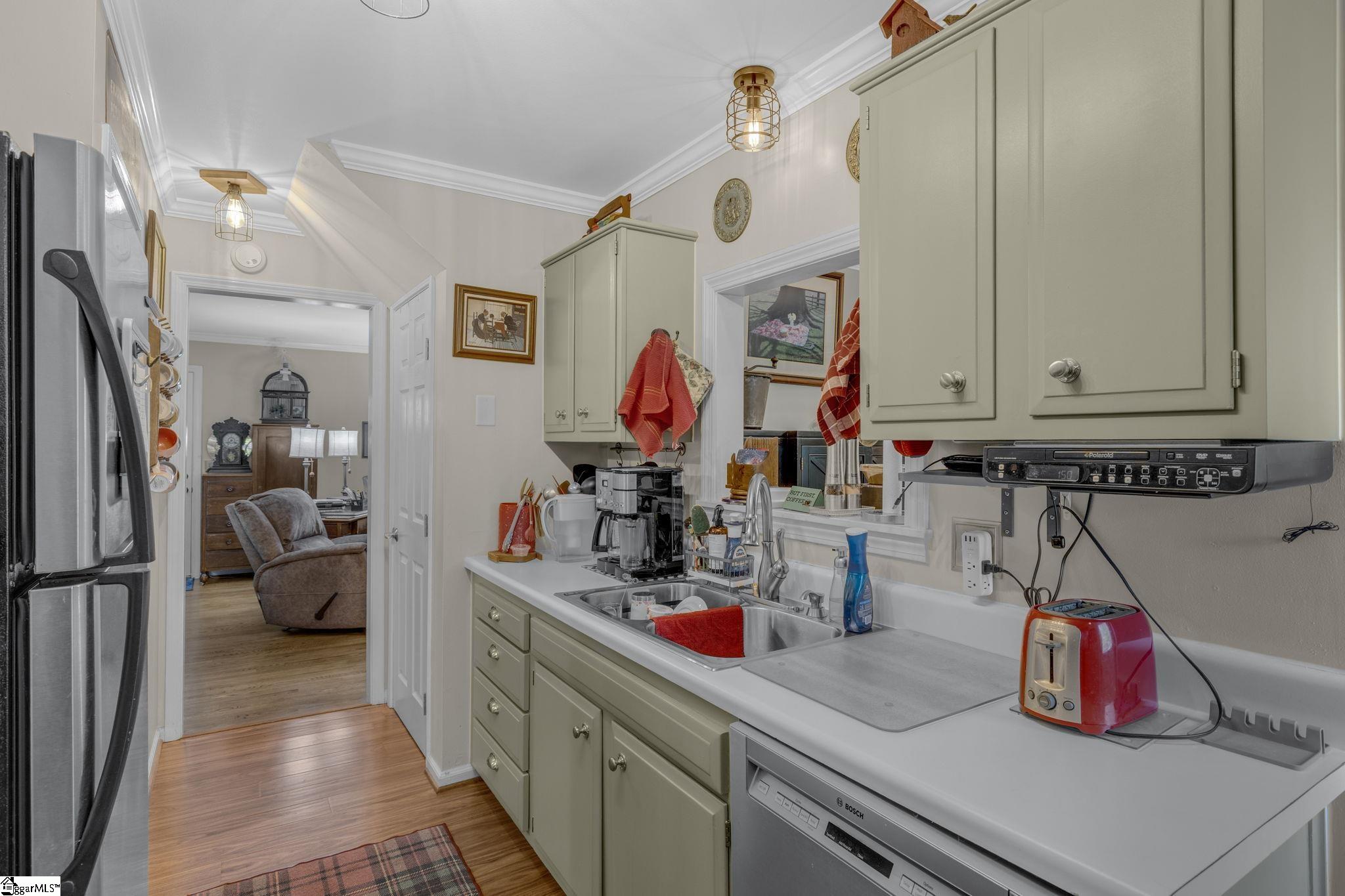 815 Edwards Road, Unit 2 Greenville, SC 29615 - Photo 14 of 36
