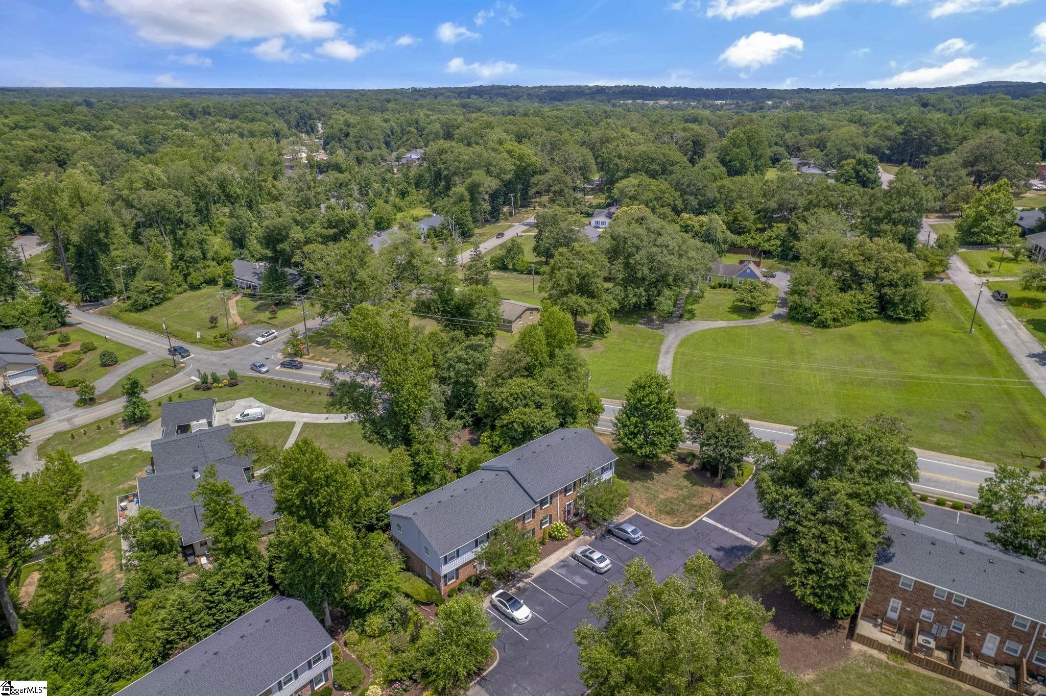 815 Edwards Road, Unit 2 Greenville, SC 29615 - Photo 32 of 36