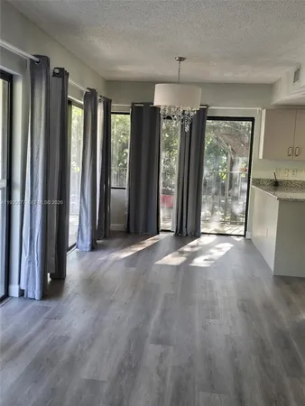 $2,300 | 4705 Southwest 62nd Avenue, Unit 201, Davie, FL 33314