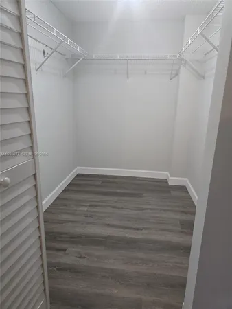 $2,300 | 4705 Southwest 62nd Avenue, Unit 201, Davie, FL 33314