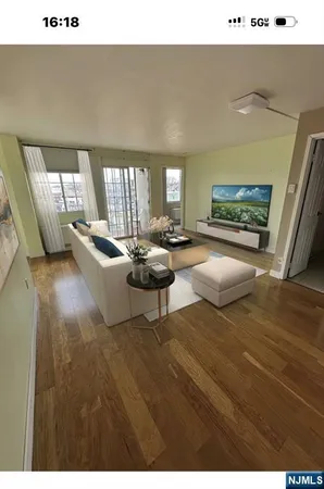 $2,490 | 320 Anderson Avenue, Unit 3D, Fairview, NJ 07022