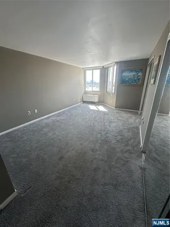 $2,490 | 320 Anderson Avenue, Unit 3D, Fairview, NJ 07022