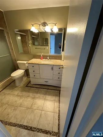 $2,490 | 320 Anderson Avenue, Unit 3D, Fairview, NJ 07022