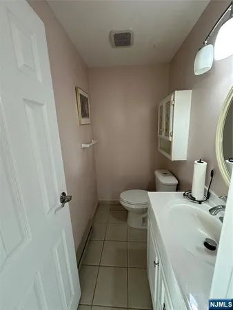 $2,490 | 320 Anderson Avenue, Unit 3D, Fairview, NJ 07022