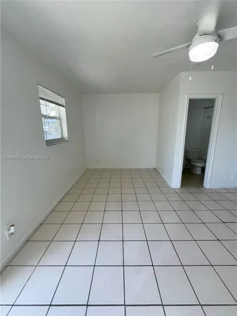 $1,295 | 124 Southeast 4th Street, Unit 2, Hallandale Beach, FL 33009