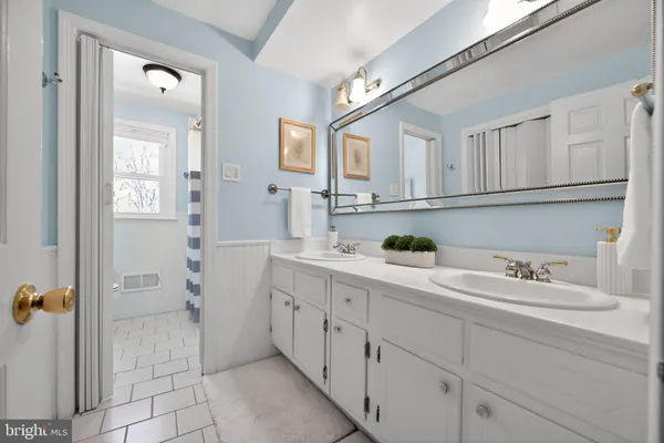 $1,199,000 | 168 Damview Drive, Media, PA 19063