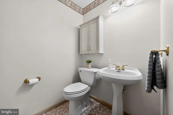 $1,199,000 | 168 Damview Drive, Media, PA 19063