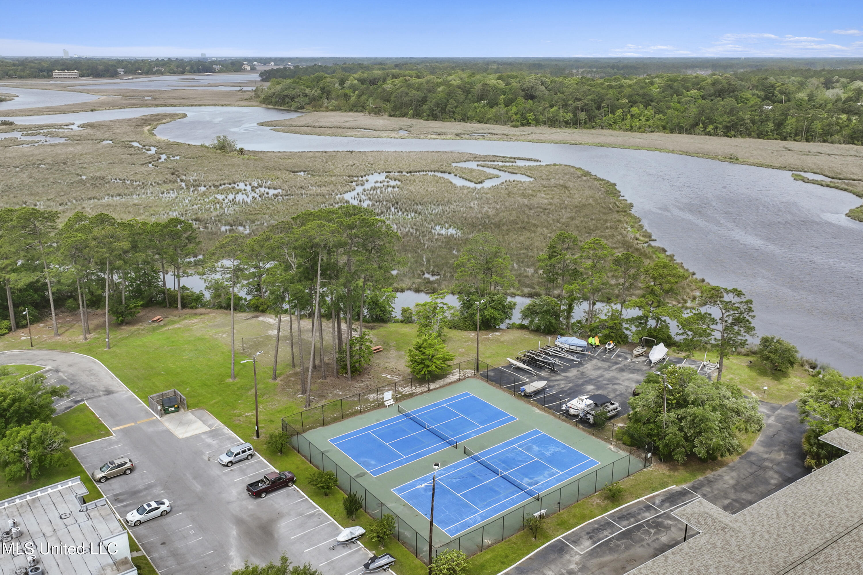 3230 Cumberland Road, Unit 208 Ocean Springs, MS 39564 - Photo 27 of 36 016