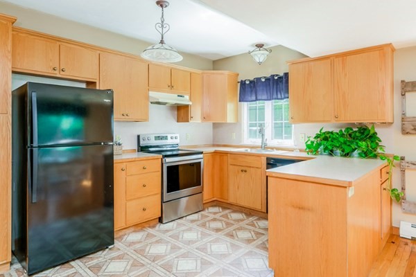 322 Lower County Road Dennis, MA 02639 - Photo 7 of 24 Gallery Image 7