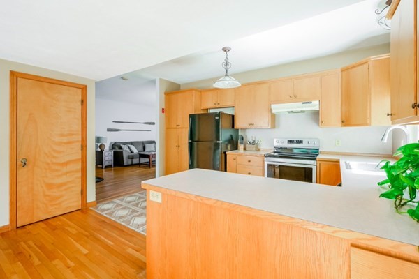 322 Lower County Road Dennis, MA 02639 - Photo 8 of 24 Gallery Image 8