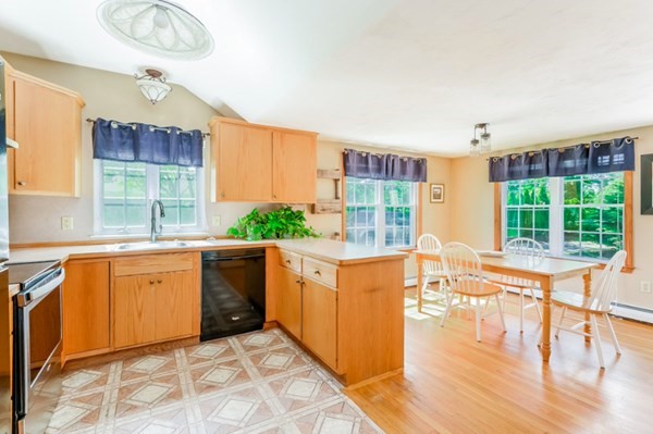 322 Lower County Road Dennis, MA 02639 - Photo 9 of 24 Gallery Image 9