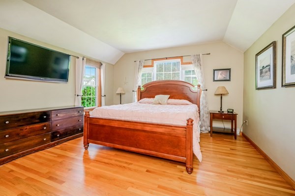 322 Lower County Road Dennis, MA 02639 - Photo 10 of 24 Gallery Image 10