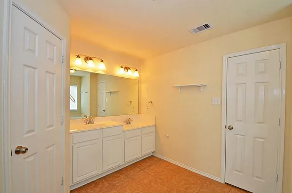 $2,400 | 5327 Stonegate Drive, Richmond, TX 77407