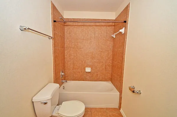 $2,400 | 5327 Stonegate Drive, Richmond, TX 77407