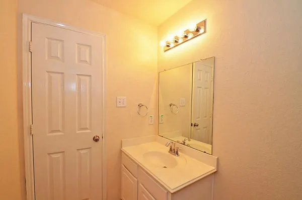 $2,400 | 5327 Stonegate Drive, Richmond, TX 77407