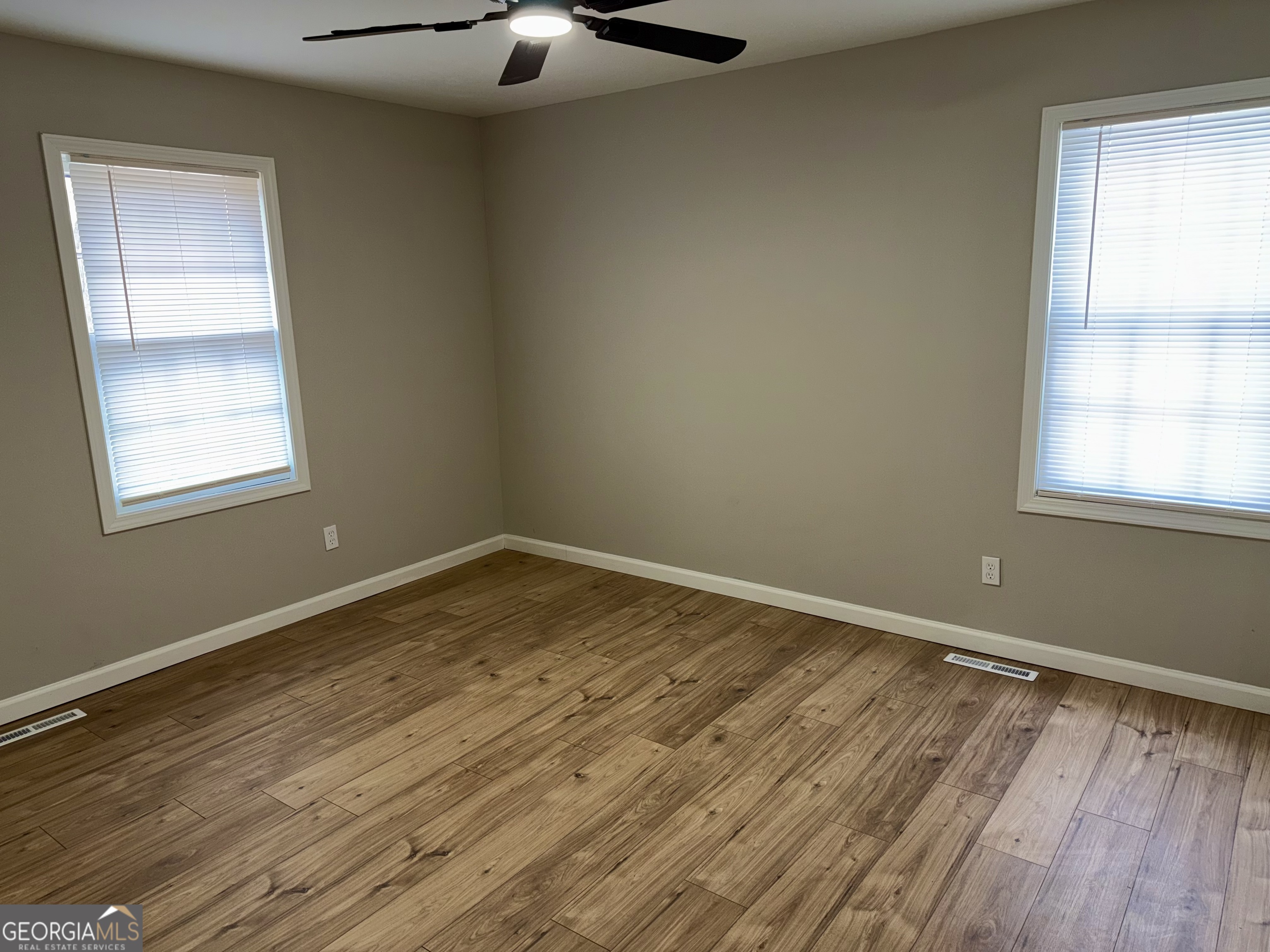 82 Hubbard Street Bowersville, GA 30516 - Photo 7 of 10