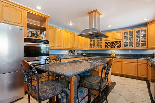 $1,827,000 | 6555 Camino Venturoso, Goleta, CA 93117