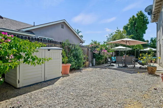 $1,827,000 | 6555 Camino Venturoso, Goleta, CA 93117