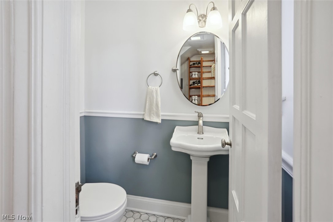 3273 Chalfant Road Cleveland, OH 44120 - Photo 17 of 50