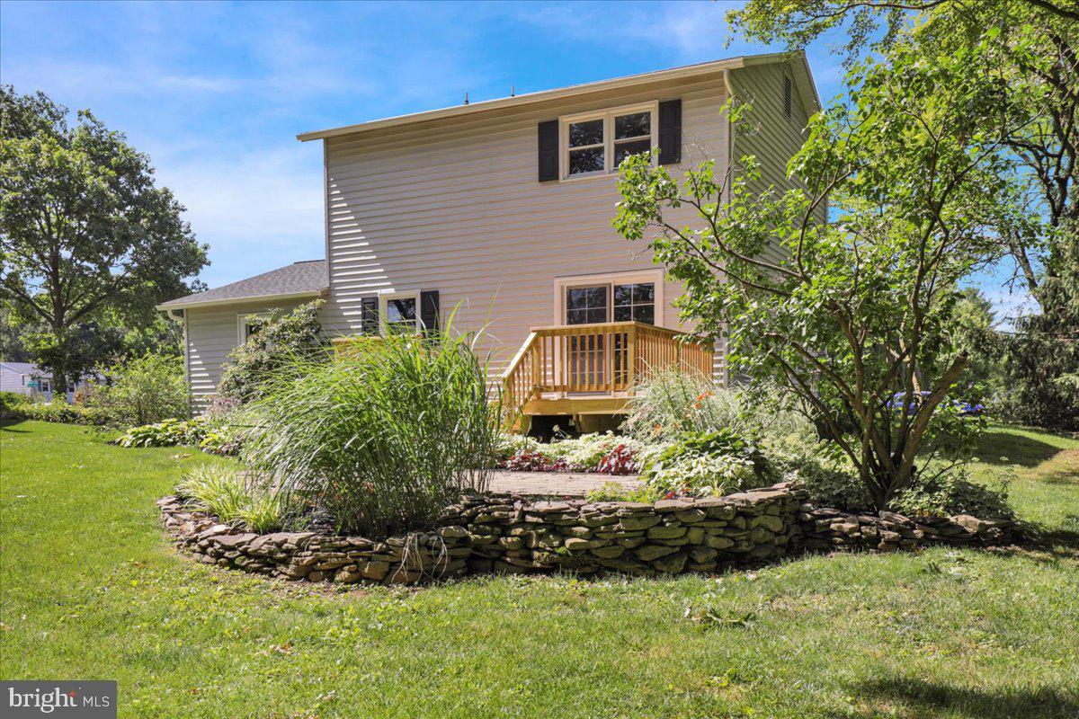 506 Wagonwheel Road Lititz, PA 17543 - Photo 9 of 32