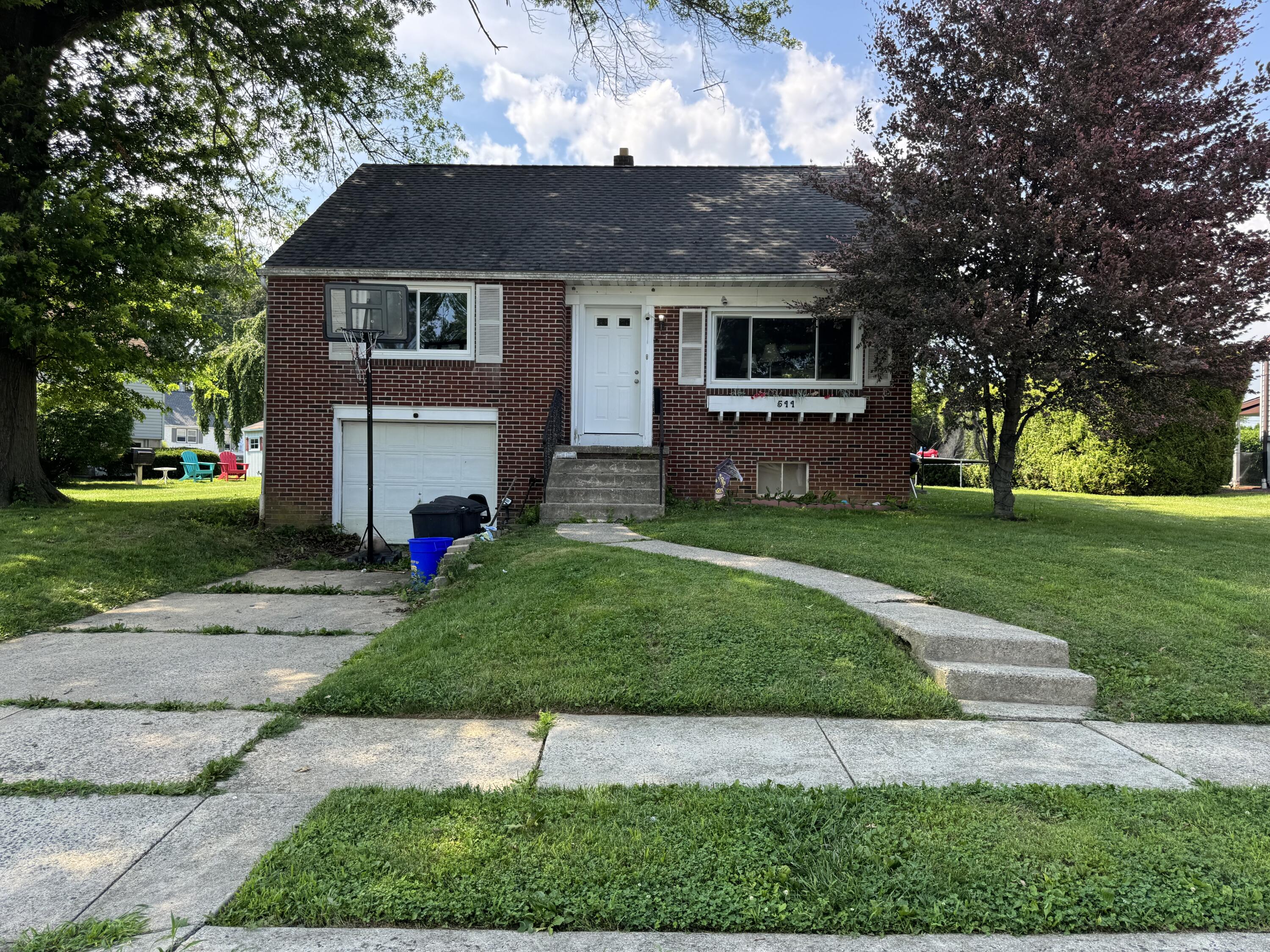 511 Grill Avenue Reading, PA 19607 - Photo 2 of 30 IMG_9066