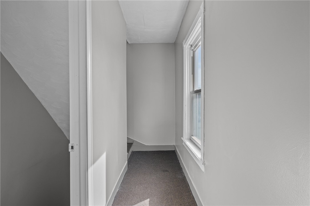 147 Warren Avenue Pawtucket, RI 02860 - Photo 15 of 42