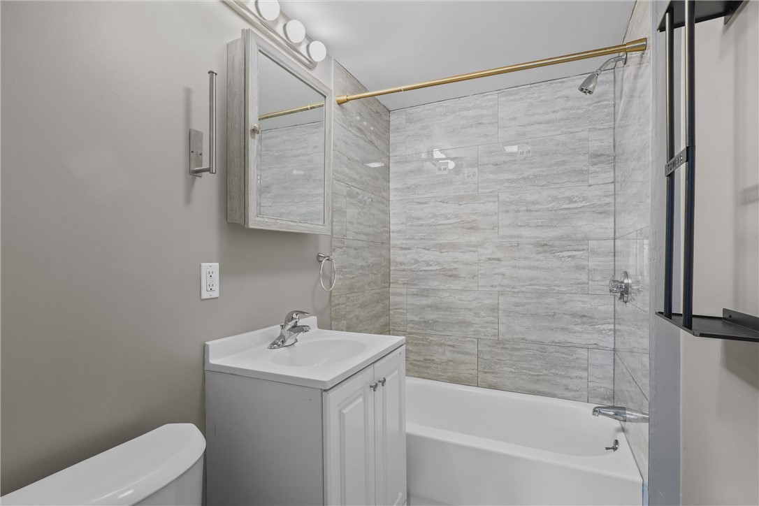 147 Warren Avenue Pawtucket, RI 02860 - Photo 25 of 42