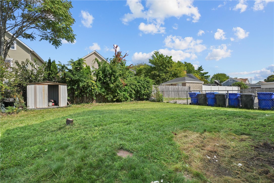 147 Warren Avenue Pawtucket, RI 02860 - Photo 29 of 42