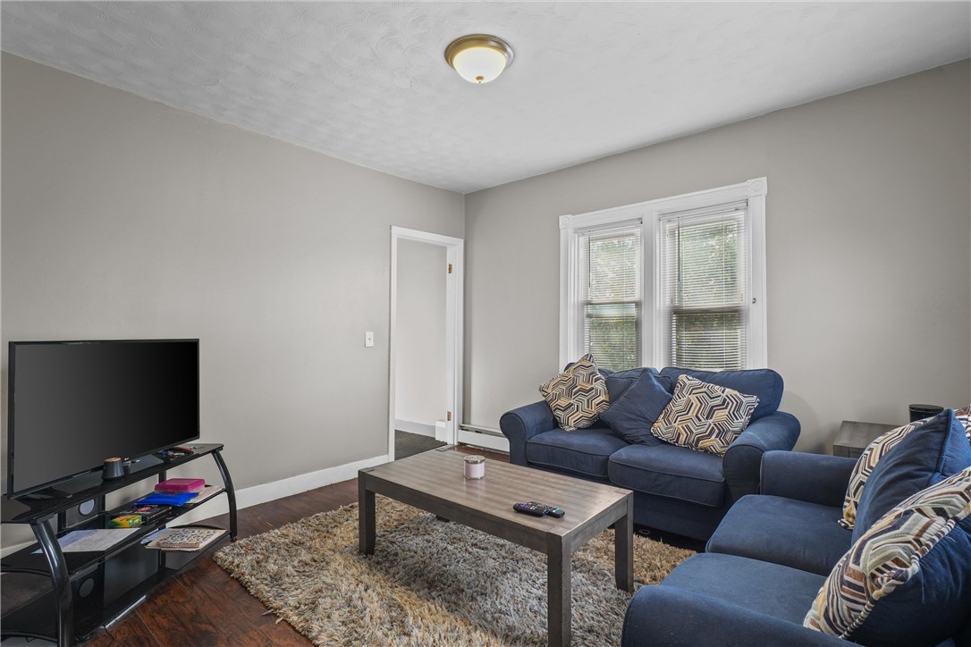 147 Warren Avenue Pawtucket, RI 02860 - Photo 5 of 42