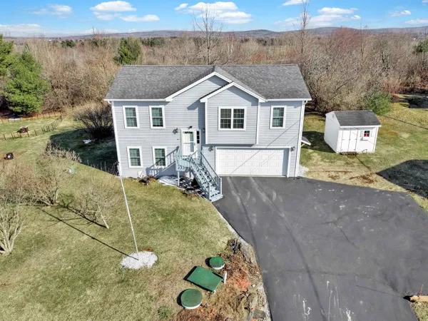 $379,900 | 30 Glen Ridge Lane, Swanton, VT 05478