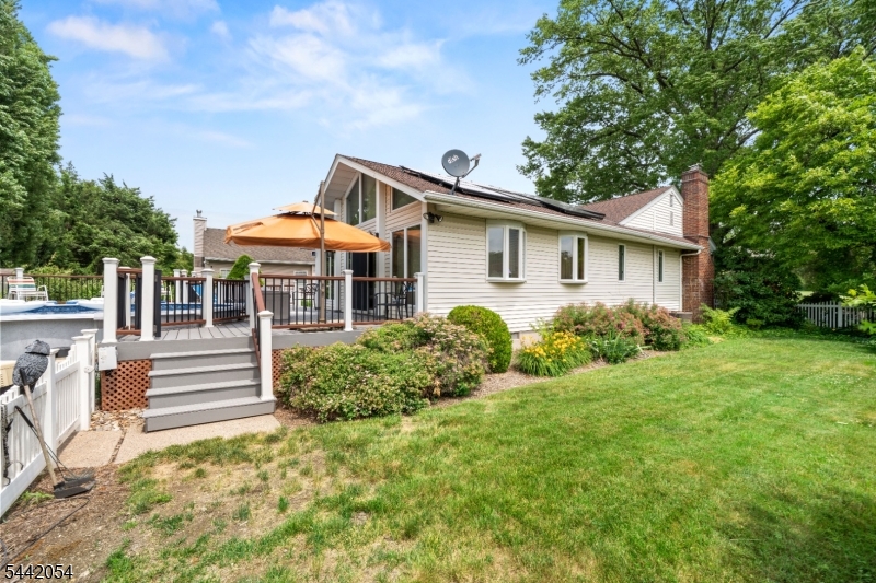 21 Ravine Avenue Nutley, NJ 07110 - Photo 3 of 39