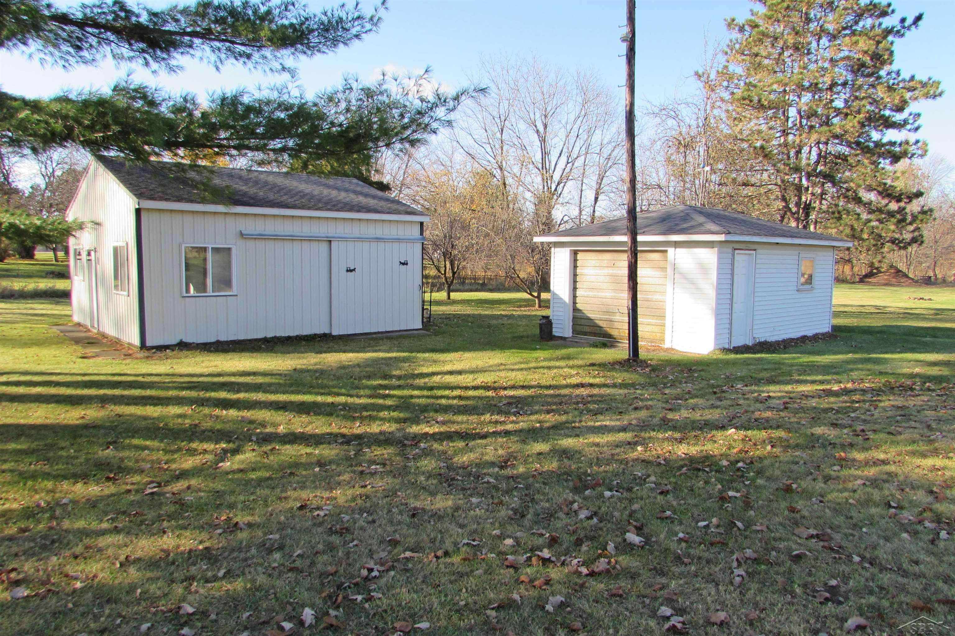 9800 Ferden Road Chesaning, MI 48616 - Photo 16 of 60