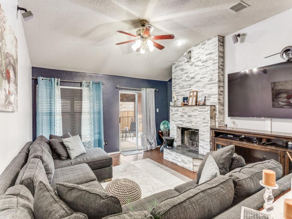4737 Sea Ridge Drive Fort Worth, TX 76133 - Photo 10 of 25