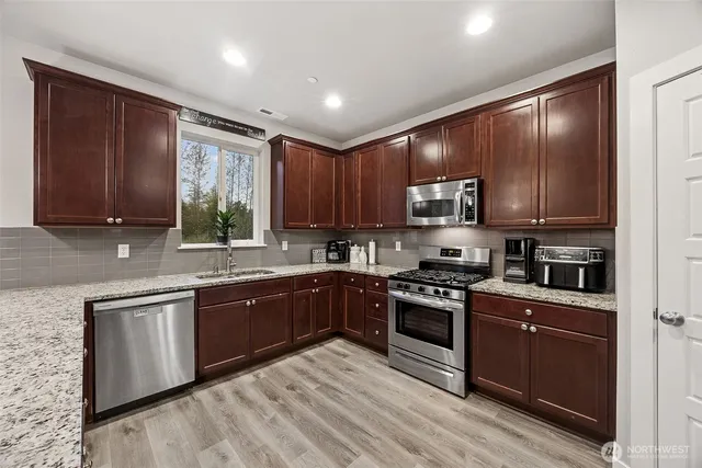 $820,000 | 12016 264th Street East, Graham, WA 98338