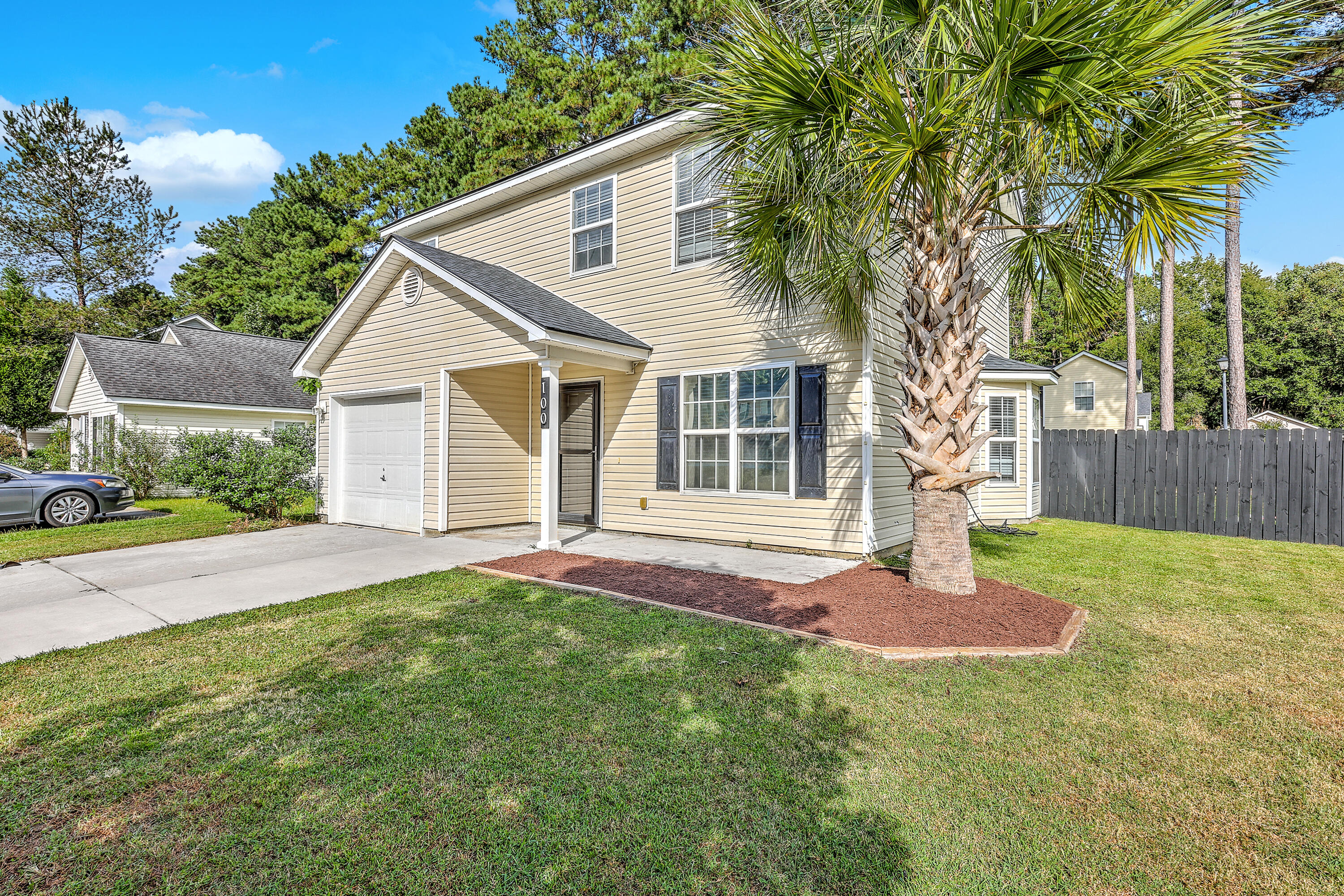 100 Bainsbury Lane Summerville, SC 29483 - Photo 2 of 9 ZYN_9674_75_76_77_78_79_80