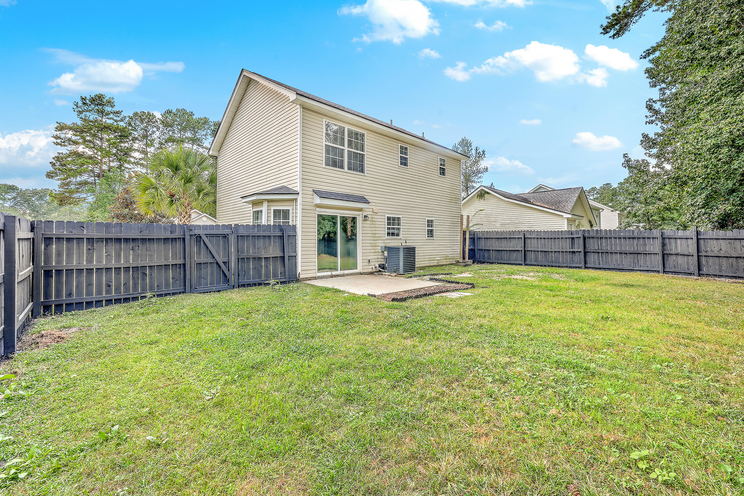100 Bainsbury Lane Summerville, SC 29483 - Photo 9 of 9 ZYN_9821_2_3_4_5_6_7